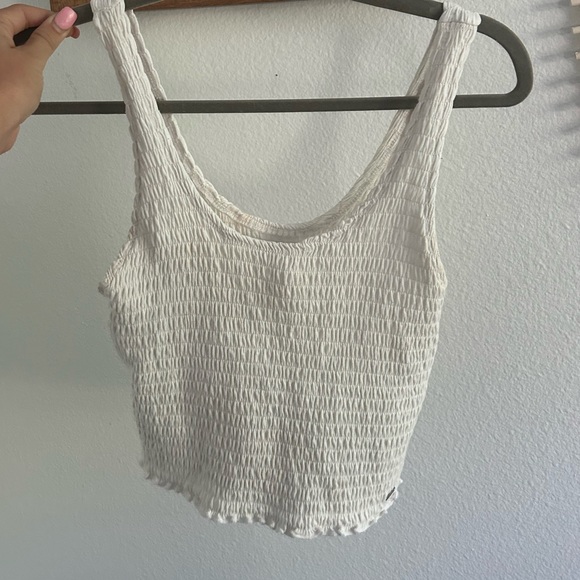 HOLLISTER WHITE RUFFLED TOP - Picture 2 of 2